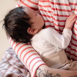 Ange – Le tee-shirt marinière d’allaitement personnalisable