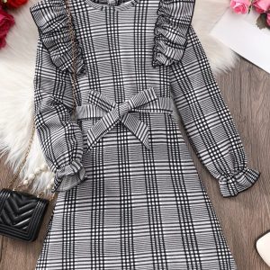 Robe a carreaux a manches longues et avec un nœud